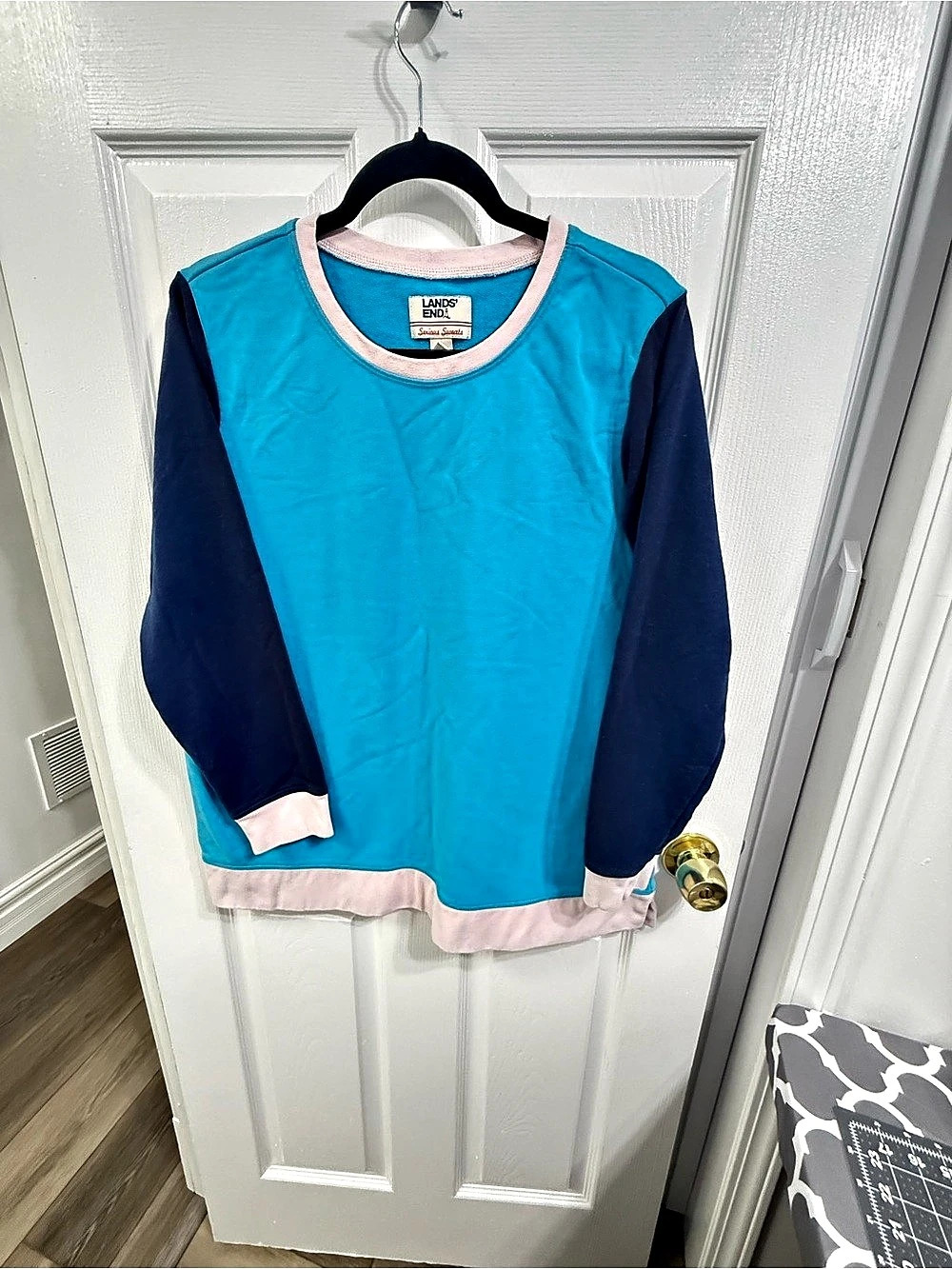 Lands' End Serious Sweats Colorblock Crewneck Sweatshirt Blue & Pink Large
